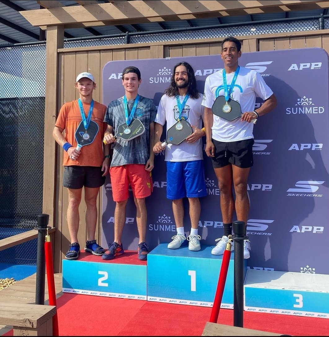 <a href="/noeLbh_/">noeL</a> is the best at everything