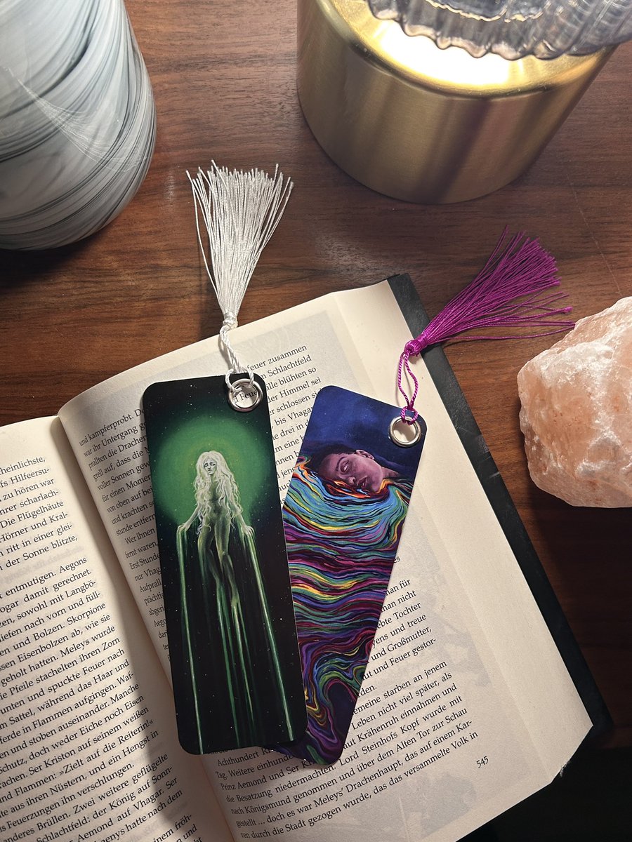 HALLO TWITTER

ich weiß ich melde mich wenig, aber wollte euch mitteilen, dass mein neuer Stuff draußen ist und ihr das alles vorbestellen könnt 🌜 

Würde mich sehr freuen wenn ihr vorbeischaut!

✨✨✨ cellyart.shop ✨✨✨ werbung