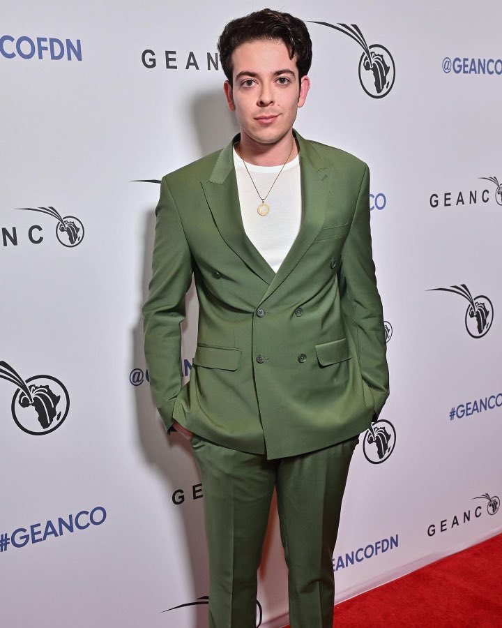 Codebuggs's tweet photo. Cody Carrera attends the annual GEANCO Foundation Gala held at the 1 Hotel in West Hollywood on September 29th 2023 #CodyCarrera #GEANCO #GEANCOFoundation #GEANCOFoundationGala #GEANCOGala #CharityGala #Gala #1Hotel #Hollywood #WestHollywood #Actor #Singer #Writer https://t.co/mpy0sx1X6a