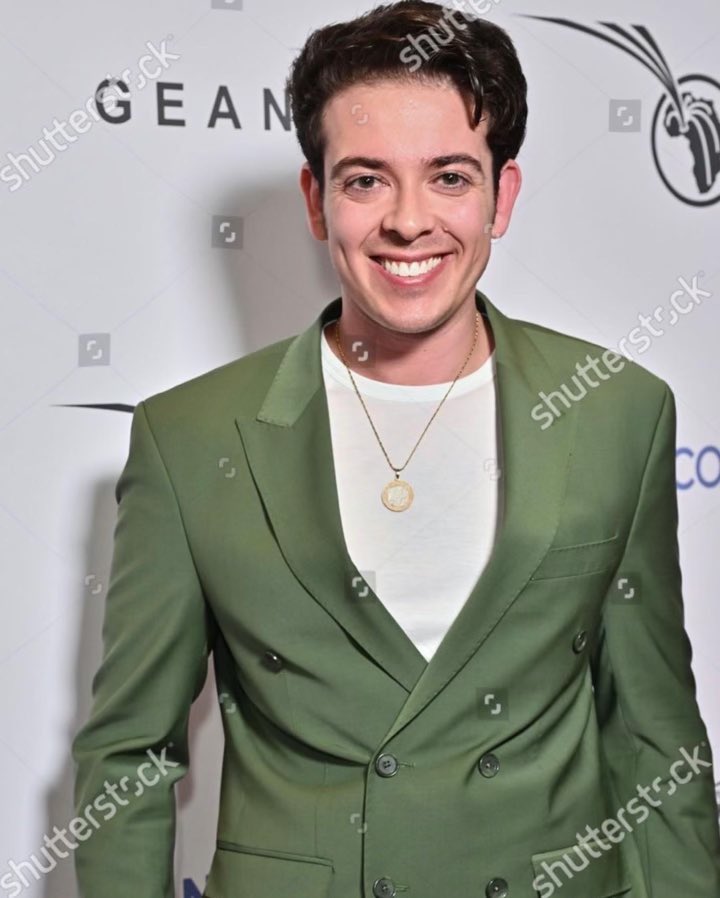 Codebuggs's tweet photo. Cody Carrera attends the annual GEANCO Foundation Gala held at the 1 Hotel in West Hollywood on September 29th 2023 #CodyCarrera #GEANCO #GEANCOFoundation #GEANCOFoundationGala #GEANCOGala #CharityGala #Gala #1Hotel #Hollywood #WestHollywood #Actor #Singer #Writer https://t.co/mpy0sx1X6a
