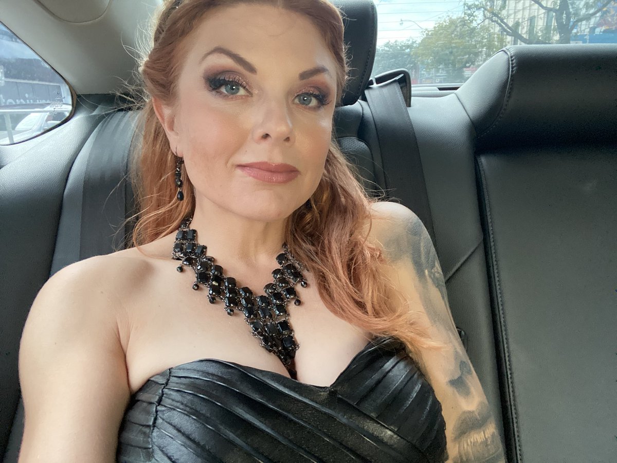 KenzieClass's tweet image. The definition of #sultry!! 

#toronto #torontoescort #escortontario #mature #ginger #redhead #redhair #blueeyes #DDcups #tits #gfe #independent #downtowntoronto #centraltoronto #classy #upscale #kinky