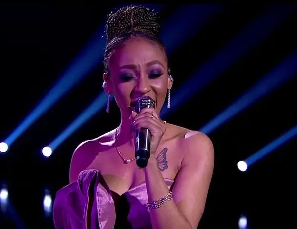 FilmsTears's tweet image. Nothing like some good old R&amp;amp;B to make you appreciate music and Princess’ touch on Alicia Keys’ 'Fallin’' was a thing of beauty. Those runs?  👏🏾

Vote for her to stay here Please: bit.ly/idols_sa_vote #IdolsSA