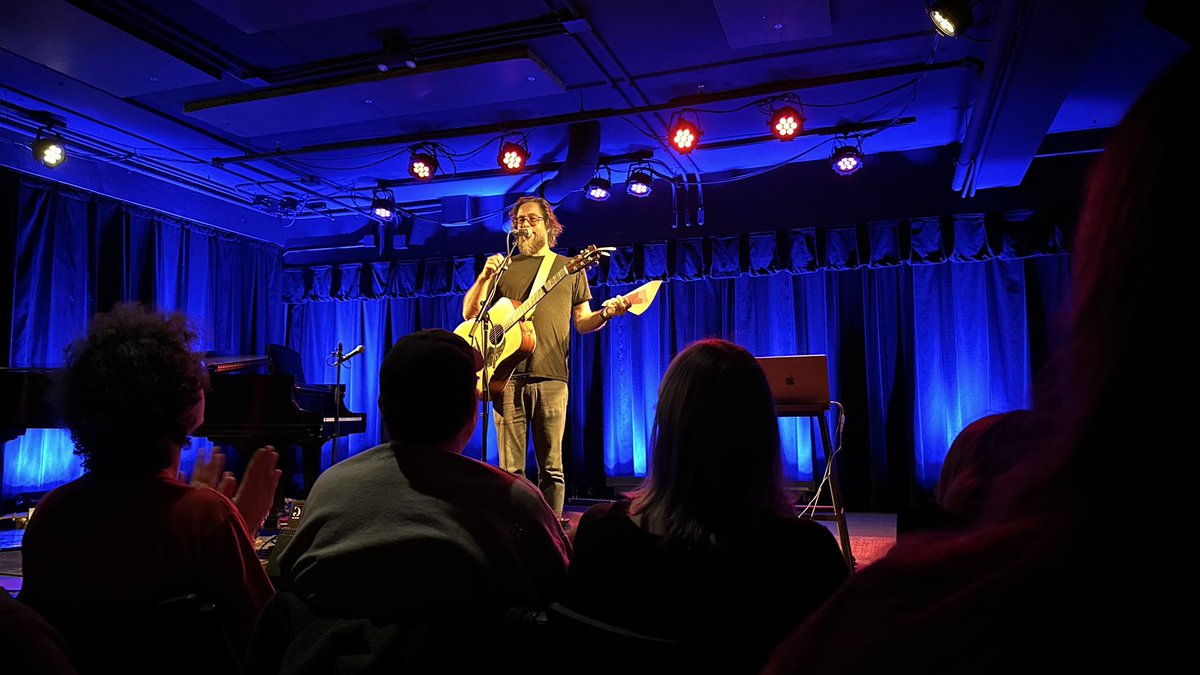 Fantastic performance by ⁦⁦@jonathancoulton⁩ in concert in Amherst, ⁦@TheDrakeAmherst⁩