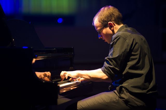 Alex Wilson plays the music of F.S. Kelly
Frederick Septimus Kelly DSC was an Australian and British musician, composer, and rower who competed in the 1908 Summer Olympics. 
1/5