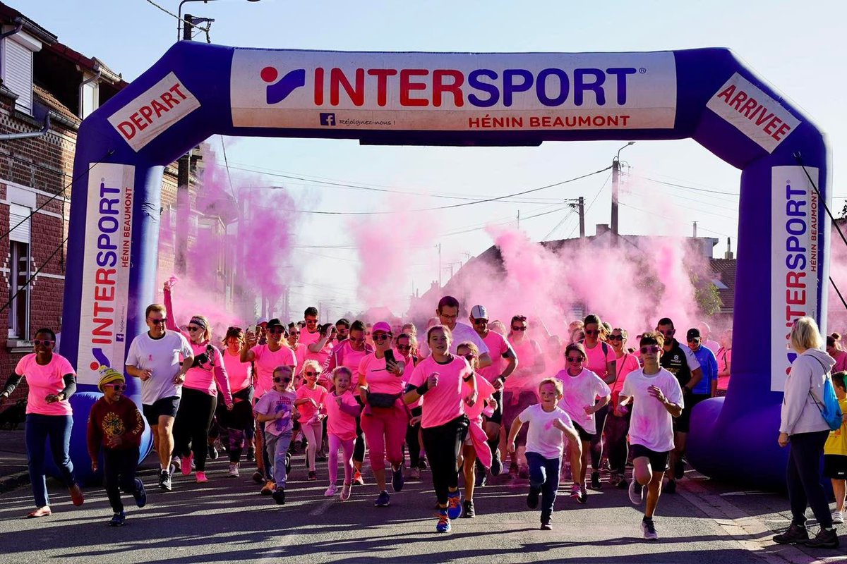 GrandArras's tweet image. 🎀 Color Pink Run à #Fampoux ! 

👉Tous poudrés de rose, les coureurs se sont lancés sur une boucle de 5km pour la bonne cause !

🤝🎀 Nos communes se mobilisent pour sensibiliser au dépistage du cancer du sein 

📍Le #GrandArras en mode Octobre #Rose !
