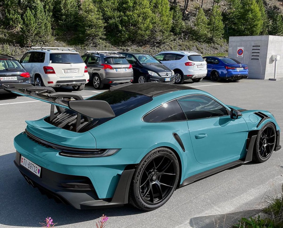 carpxrnpicx's tweet photo. 992 GT3RS https://t.co/avieJ7oyas