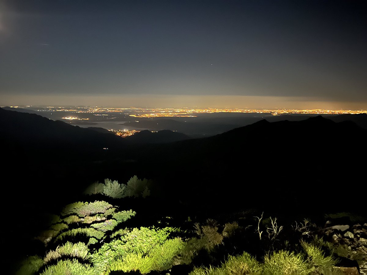 jopra_'s tweet photo. Espectacular ascenso nocturno en bici a #LaPedriza con noche de #luna
Cuando llegas arriba te sientes muy grande pero miras al fondo y eres muy pequeñito
#mataos #naturaleza #losmataos #dolor #noche #espectáculo #bici #alfondoMadrid #respetoalanaturaleza https://t.co/R4gJ7xUEnp