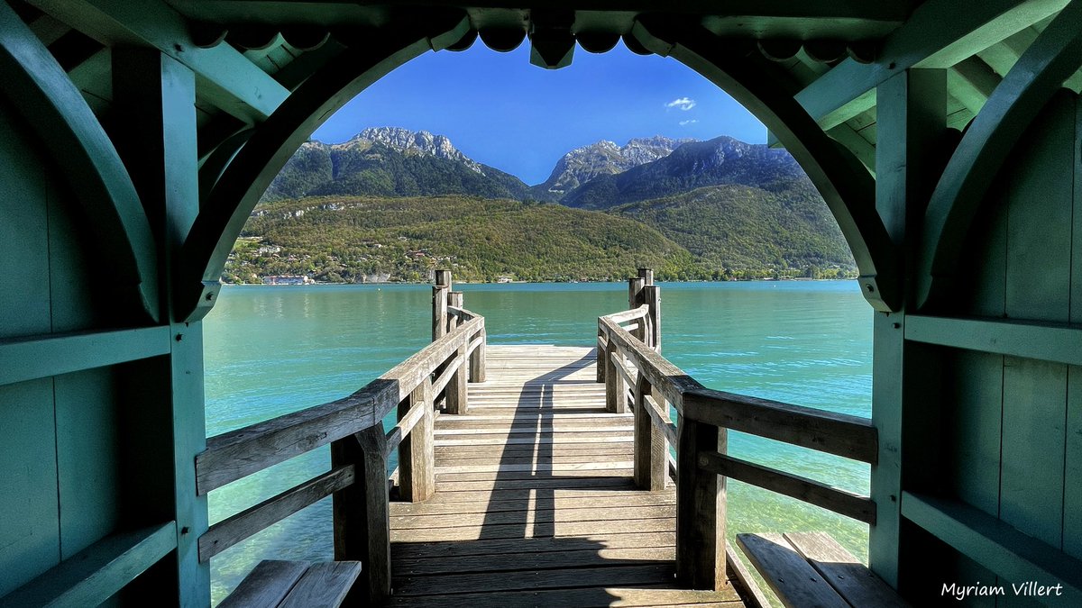 MyriamVillert's tweet photo. 5️⃣📷 #Duingt Le Lac d’Annecy 🩵
#MagnifiqueFrance
#Annecy #HauteSavoie
thread ↓ https://t.co/ZZfm0oY2EW