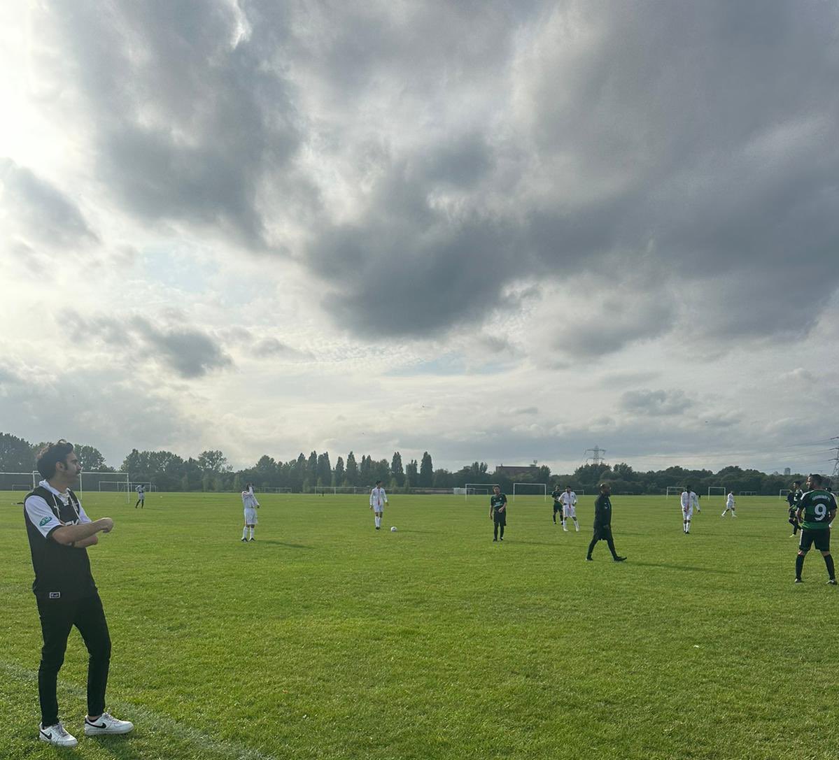 BaYgades's tweet photo. Besiktas f.c London 🦅 https://t.co/BTa1FXocXx