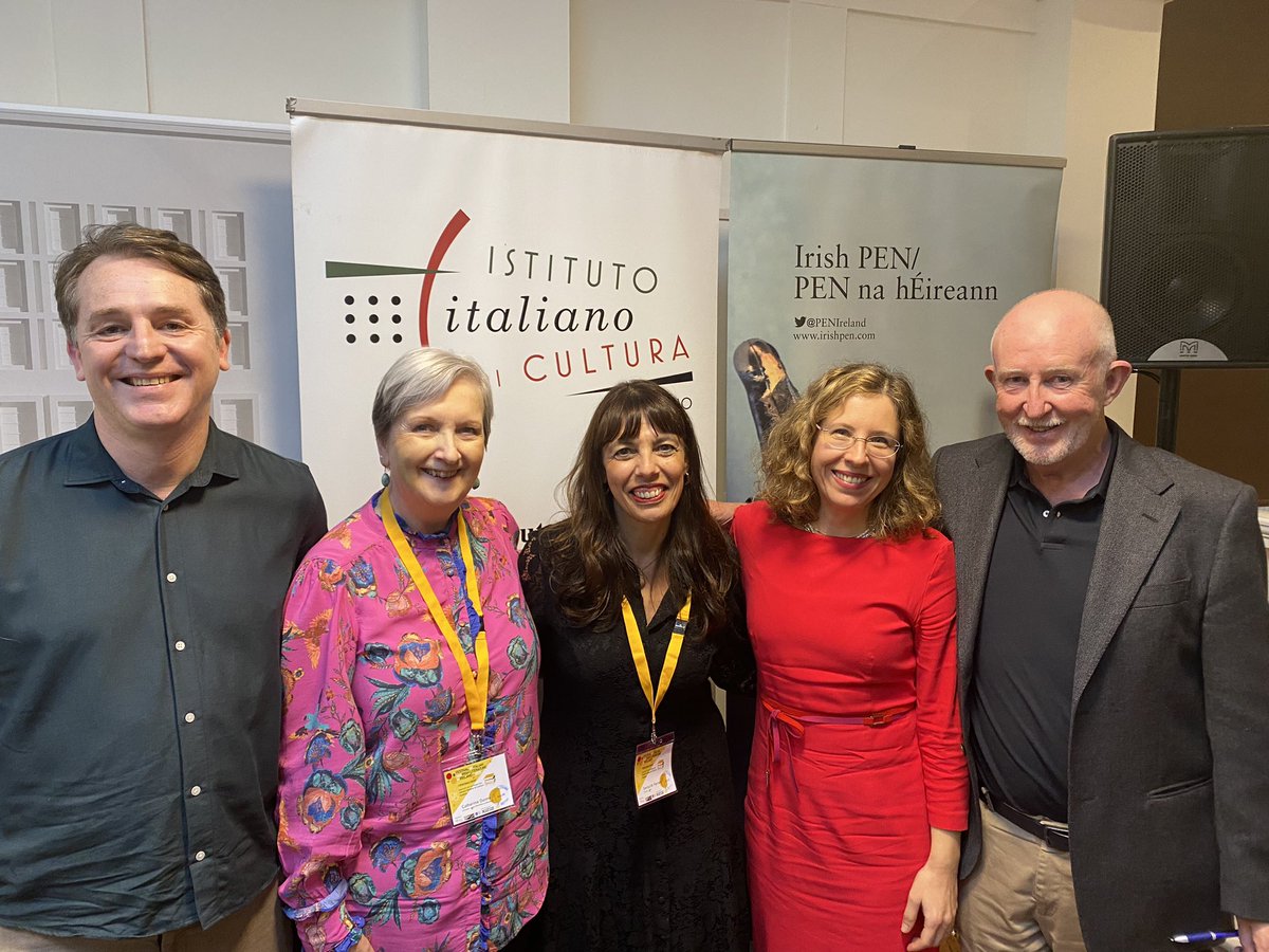EnricaFerrara's tweet photo. During the panel “Crossing Over: Language, Place, Identity” moderated by Barry McCrea at #FIILI we listened to wonderful stories of displacement and multilingual identity-building from @MilkovaStiliana &amp; #WilliamWall ❤️📚☘️ https://t.co/0EKi7fwmMV