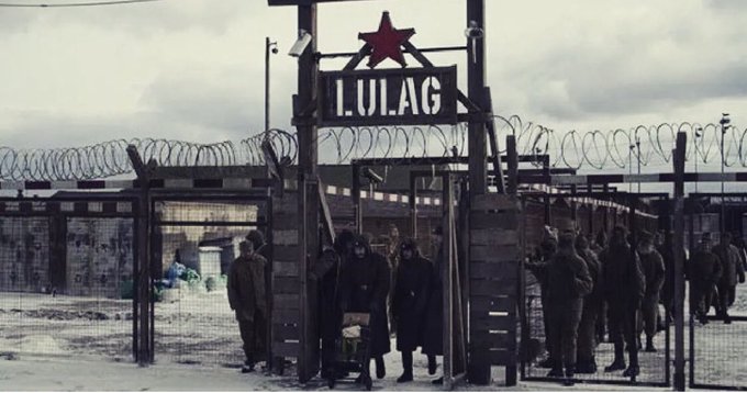 É proibido criticar a ideologia da moda

Atualmente, existe uma ideologia que é cultural, política e socialmente hegemônica, e questioná-la — ou pior ainda, criticá-la abertamente — pode trazer sérios problemas para quem o faz. E você não precisa ser necessariamente uma pessoa