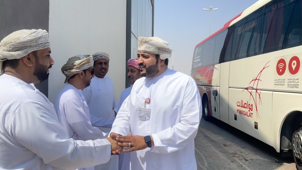 وكالة الأنباء العمانية.. مواصلات تطلق أولى رحلاتها من ‫#مسقط‬ إلى ‫#أبوظبي‬ مروراً بولاية ‫#البريمي‬ ومدينة ‫#العين‬. ‏‪https://omannews.gov.om/topics/ar/118/show/423675‬ ــــــــــــــــــــــــــــــ ‫#محافظ_البريمي‬ ‫#مكتب_محافظ_البريمي‬