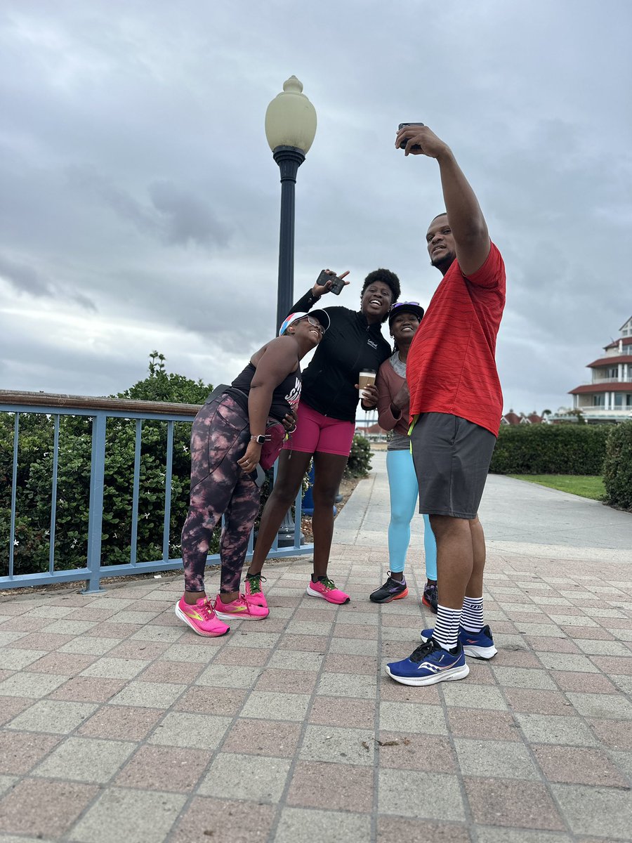 Nasara_Gargonnu's tweet photo. #SundayRUNday complete! #LongRunSundayβ¦ π₯΅ππΎββοΈππ½ββοΈThanks for organizing this Ciara! Thanks for the βPUSHβ Emory!
#WeRunSanDiego
#liveWellSD
#chicagomarathontraining #HealthyBrotherhood #BlackMenRun #UnityRun #WeRunSD #runnersofinstagram #blkrunners #runningmotivation #runhappy #running #saucony @blackmenrun @blkrunners @monitorthebeat #muirenergy #doingtoomuch #cantstopwontstop #sandiego