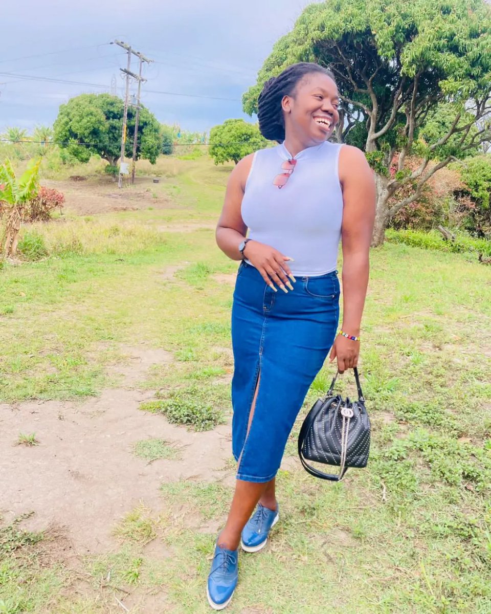 Forever_BlackZN's tweet image. Ngiyicherry egrand inkinga angiyithandi itlof tlof