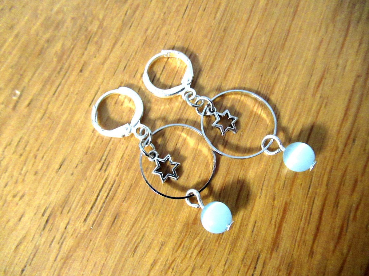 GrandmasDowry's tweet photo. Dainty Jewish Earrings, Star of David Earrings, Magen David Dangle Earrings, Handmade Judaica One-of-a-kind https://t.co/aGdDcaxMCi #earrings #barbatmitzvah  #JewishEarrings   #unisexadults  #leverback #bohohippie https://t.co/p4utP0T8b3