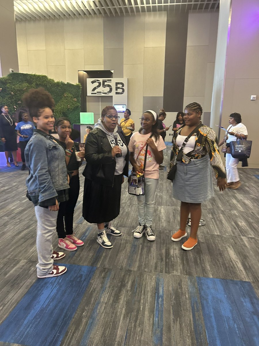 Thank you <a href="/metrohealthCLE/">MetroHealth</a>  for having us at this year 1st Annual Multicultural Women’s Expo💜 Such an Amazing Event!✨