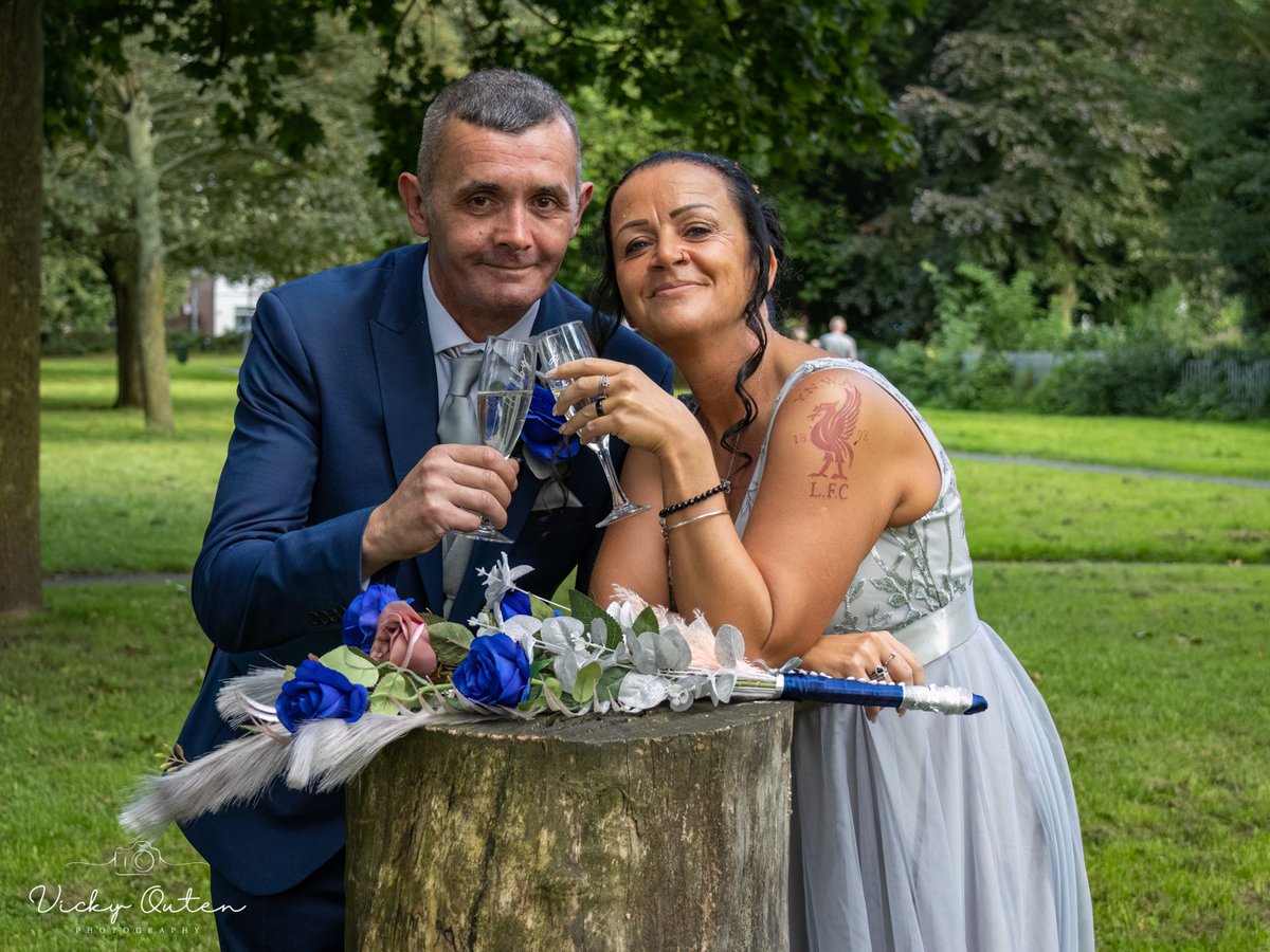 Marie_L_Hall's tweet photo. A massive thank you to our incredibly talented good friend @Vicky_Outen for capturing our day for us so perfectly. You are truly an amazing photographer and I would recommend @vickyoutenphoto to anyone. Thank you 🙏🏻❤️ https://t.co/IeBQ2Oc8Rg