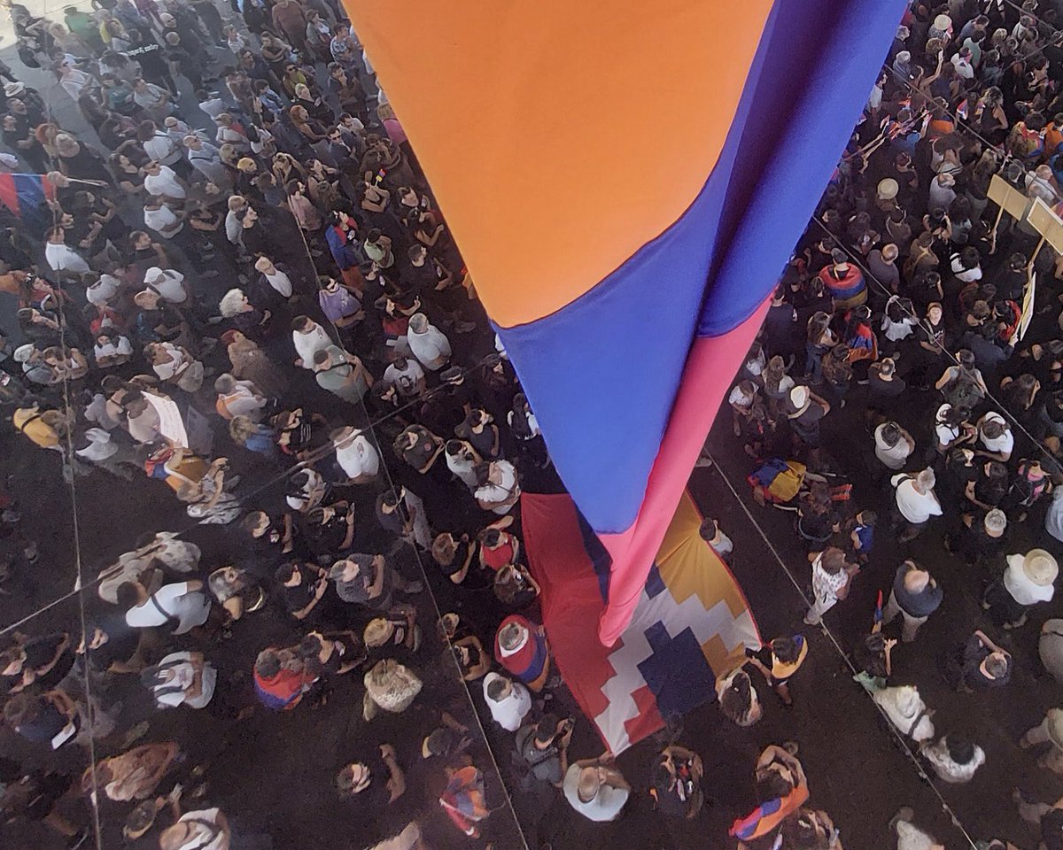 Une véritable barbarie, une épuration ethnique, sous nos yeux au #HautKarabakh !

Avec le peuple arménien, les Marseillais, et l’ensemble de la #RegionSud, sont solidaires.