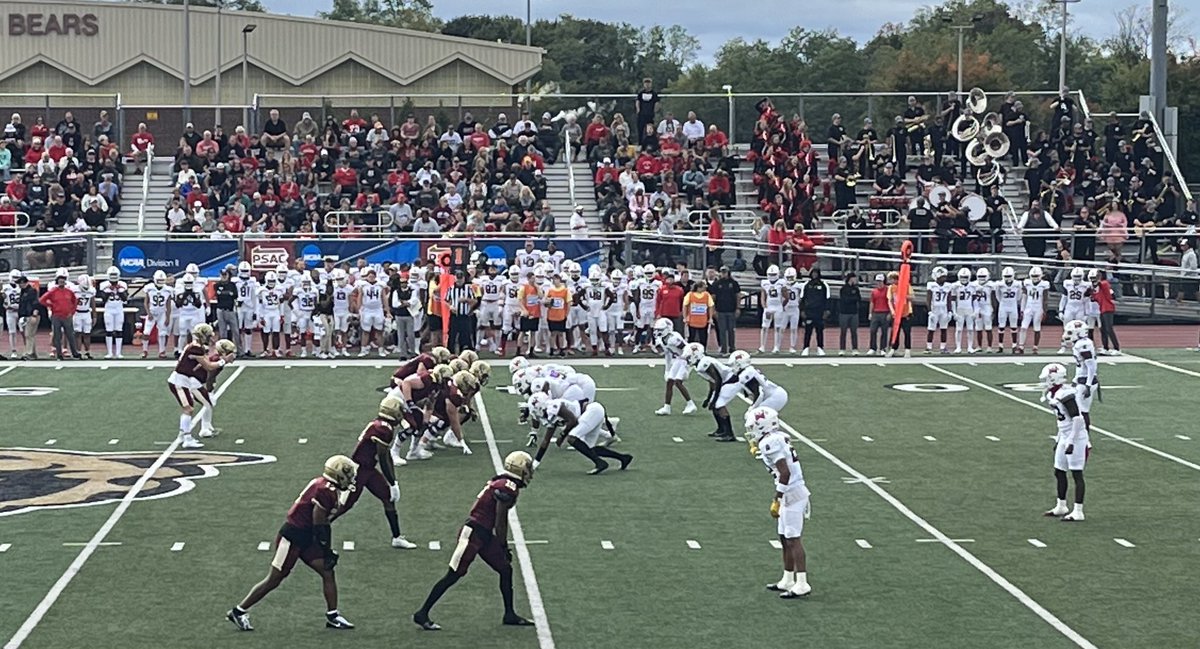Thanks <a href="/CoachFargo_KUFB/">Eric Fargo</a> , <a href="/KUHC_Clements/">Jim Clements</a> &amp; <a href="/KUBearsFootball/">Kutztown Football 🐻</a> for having me on campus yesterday. I learned a lot about <a href="/KutztownU/">Kutztown University</a> and got to see a great game!
<a href="/coachket_KUFB/">Jim Ketner</a> 
<a href="/CollinNewman14/">Collin Newman</a> 
<a href="/westcbfootball/">CB West Football</a>