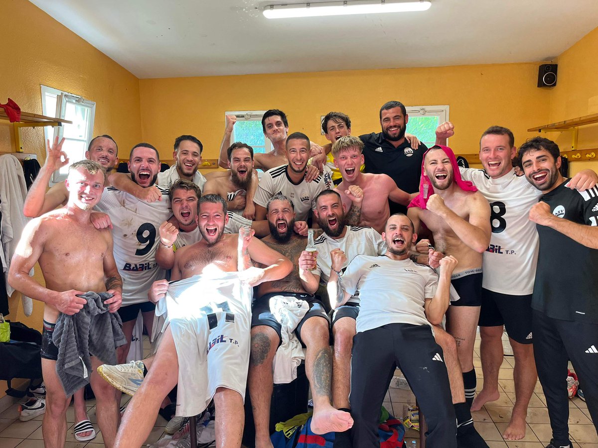 ⚫️{Coupe des réserves}⚪️

📣 Grosse Victoire de nos versonnais cet après midi face à Dives Cabourg B.

Les buteurs du match ! : 

⚽️⚽️⚽️ Fabien 
⚽️⚽️ Ilem 
⚽️ Damien 
⚽️ Adam 
⚽️ Nassim 

#ASVerson #ASV