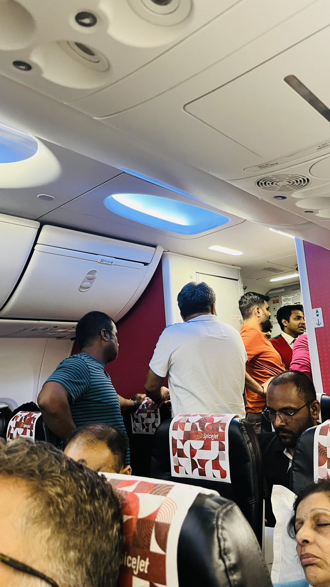 ujjuwithyou's tweet photo. @flyspicejet @flyspicejet its been 2 hrs since we board the plane still the plane has not taken off. 
@flyspicejet kindly provide at refreshment at least. 
Cabin crew is denying to give any  refreshment after being waited without AC for 2 hr. https://t.co/DuGwUd1kTr
