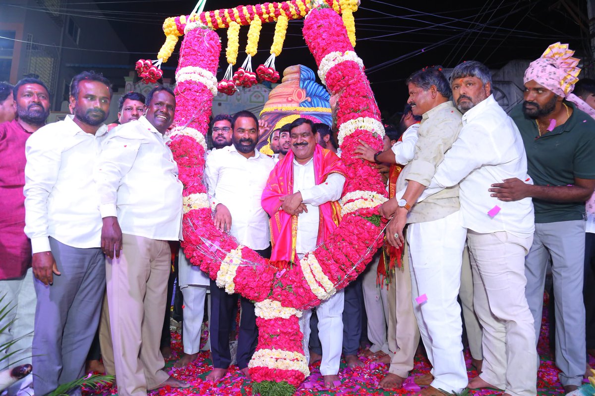 కుత్బుల్లాపూర్ నియోజకవర్గం, శంభిపూర్ గ్రామంలో ఏర్పాటు చేసిన వినాయకుడి నిమజ్జన కార్యక్రమంలో మంత్రి శ్రీ పట్నం మహేందర్ రెడ్డి గారితో కలిసి పాల్గొనడం జరిగింది.