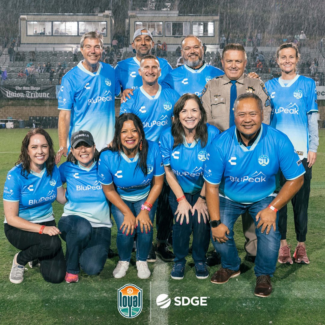 All smiles from <a href="/SDGE/">SDG&E</a>’s Starting XI Community Leaders last night!

Thank you for all the work you do for our community and our city. 

#AlwaysLoyal