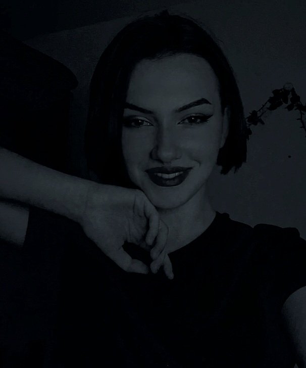 Поиск мью🧿
Здравствуйте, Меня назвали Иланой мне 17 лет.
Здесь я пишу о своей жизнь; отношениях, выкладываю свои макияж и т.д
Меня не волнует ваш фд, главное общий комфорт.
не приветствую челов которые за войну, гомофобы, антифемы и похожие личности.
Всех остальных очень жду🤗🍓
