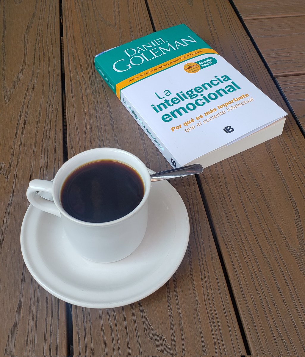 diazcabelloma's tweet photo. Con el desayuno, en las vacaciones, #TrepandoCerros o dando una vuelta por los rincones de mi querido #Morelos, en café siempre me acompaña
Bebamos y brindemos en el #DiaInternacionalDelCafe https://t.co/ua1Sl1jpGg