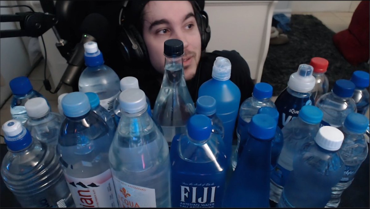 vaded_za's tweet image. Got 25 bottles of still water 😂😂will be ranking and tasting them tomorrow around 5pm 🌊🌊 #SouthAfrica #za #moreHashtags