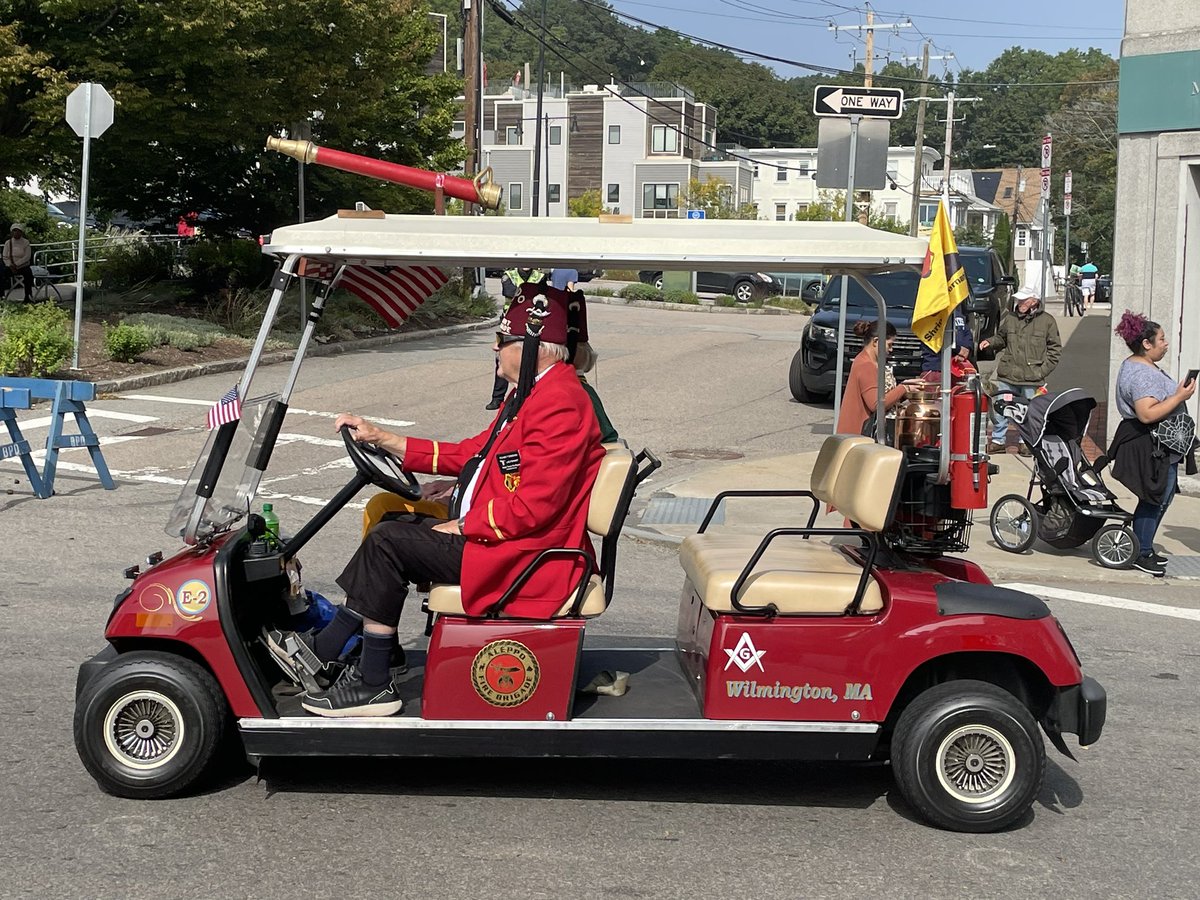 AlanBikeClimate's tweet photo. There is enormous disconnect btwn @shrinershosp CO2 spewing floats &amp; mission of caring f children. Suspect they have no idea drought w cause of Syrian civil &amp; centered in Aleppo @MayorWu @walkuprozzie @RosBikeClub @universalhub https://t.co/x4A53nnC4d