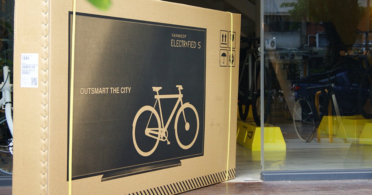 Van Moof reduced breakages of their bikes during delivery by 70% by adding a picture of a TV to their packaging  

Changing behaviour is often about quick associations not education  

In vg Anatomy of a Breakthrough by <a href="/adamleealter/">Adam Alter</a>