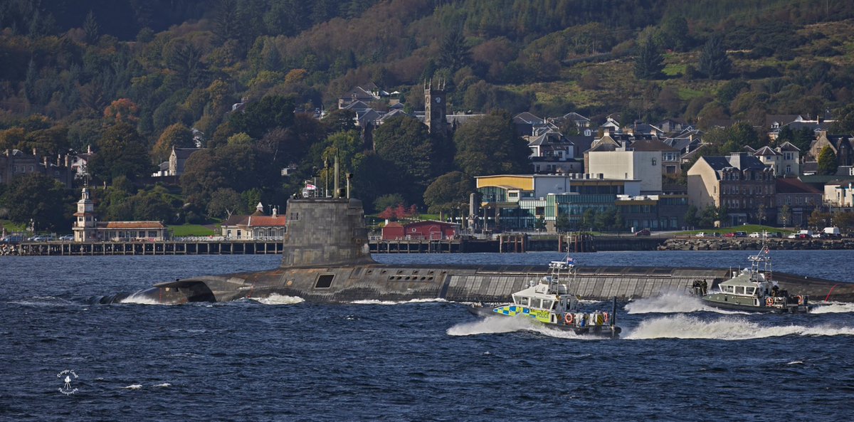 DougieCoullPix's tweet photo. Today’s outbound.

#submariner #submarine #royalnavy #shipping #shipsinpics #vanguardclass https://t.co/JUFp9oIHAB