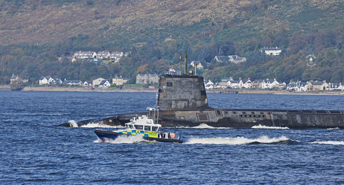 DougieCoullPix's tweet photo. Today’s outbound.

#submariner #submarine #royalnavy #shipping #shipsinpics #vanguardclass https://t.co/JUFp9oIHAB