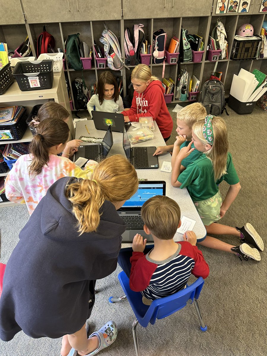Special thanks to our buddies for helping us get our computers set up and logged into ST Math! <a href="/beDCSD/">besDCSD</a>
