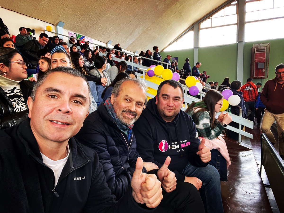 Nos encontramos junto al Gobernador Regional <a href="/pvallespin/">Patricio Vallespin</a> en el “Final Four” U18 🏀de la querida Liga Femenina Femisur <a href="/femisur/">Femisur</a> . 

La Liga de básquetbol femenino más grande de Chile y que tiene toda nuestra identidad regional! <a href="/iranarcos/">Iran Arcos</a>.  <a href="/GoreLosLagos/">Gore Los Lagos</a> siempre junto al deporte