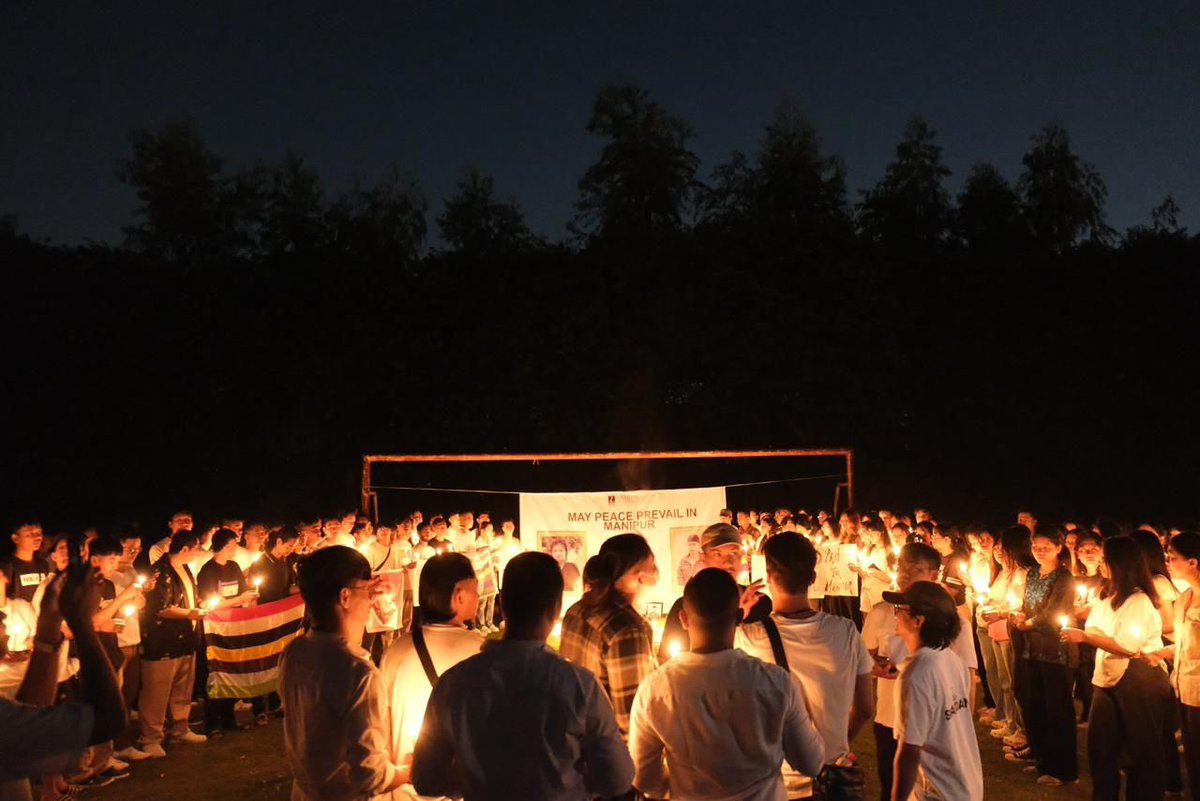 Candle light vigil for the justice of the two student Linthoingambi and Himanjit by the students of Sarda University 
#SaveManipur