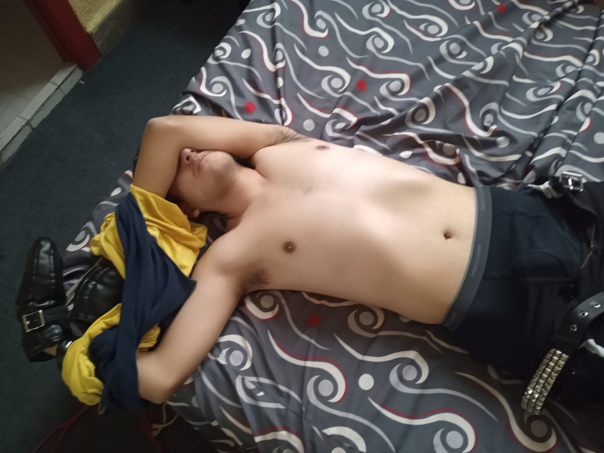 Graytickler tweet media