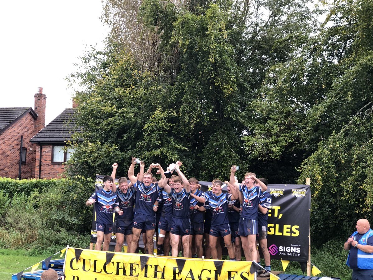 Congratulations to our u16s winning today's Lancashire cup final 27 - 6

🏆💙🏆💙🏆
