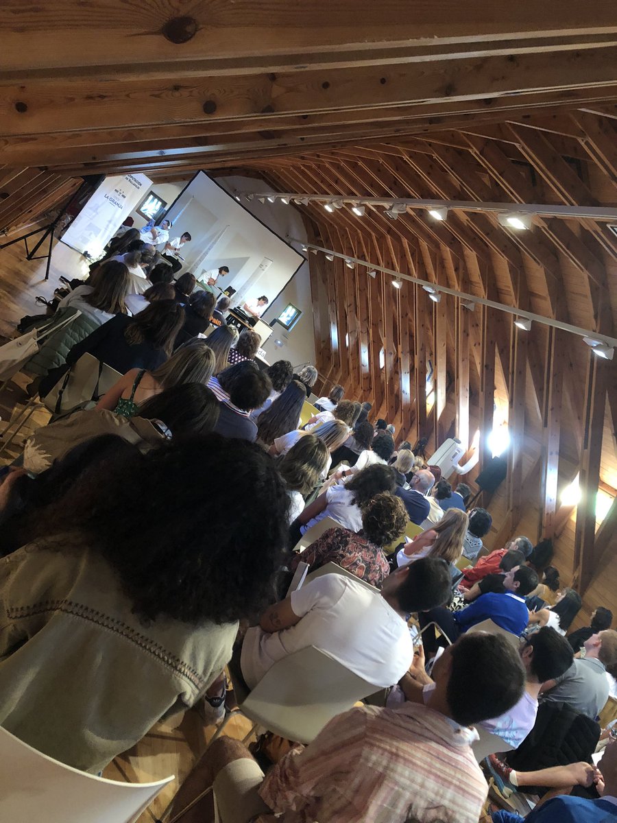 DavidRodlor's tweet image. Tremendo fin de semana en Valladolid. Gracias a #DASP x confiar en mí una vez más y gracias a los participantes x hacer otra vez magia. Un fin de semana lleno de aprendizajes, emociones y Comunitaria. @DocampoTirso @carmensecadesm @gorettiaranb1 @AresoPaula