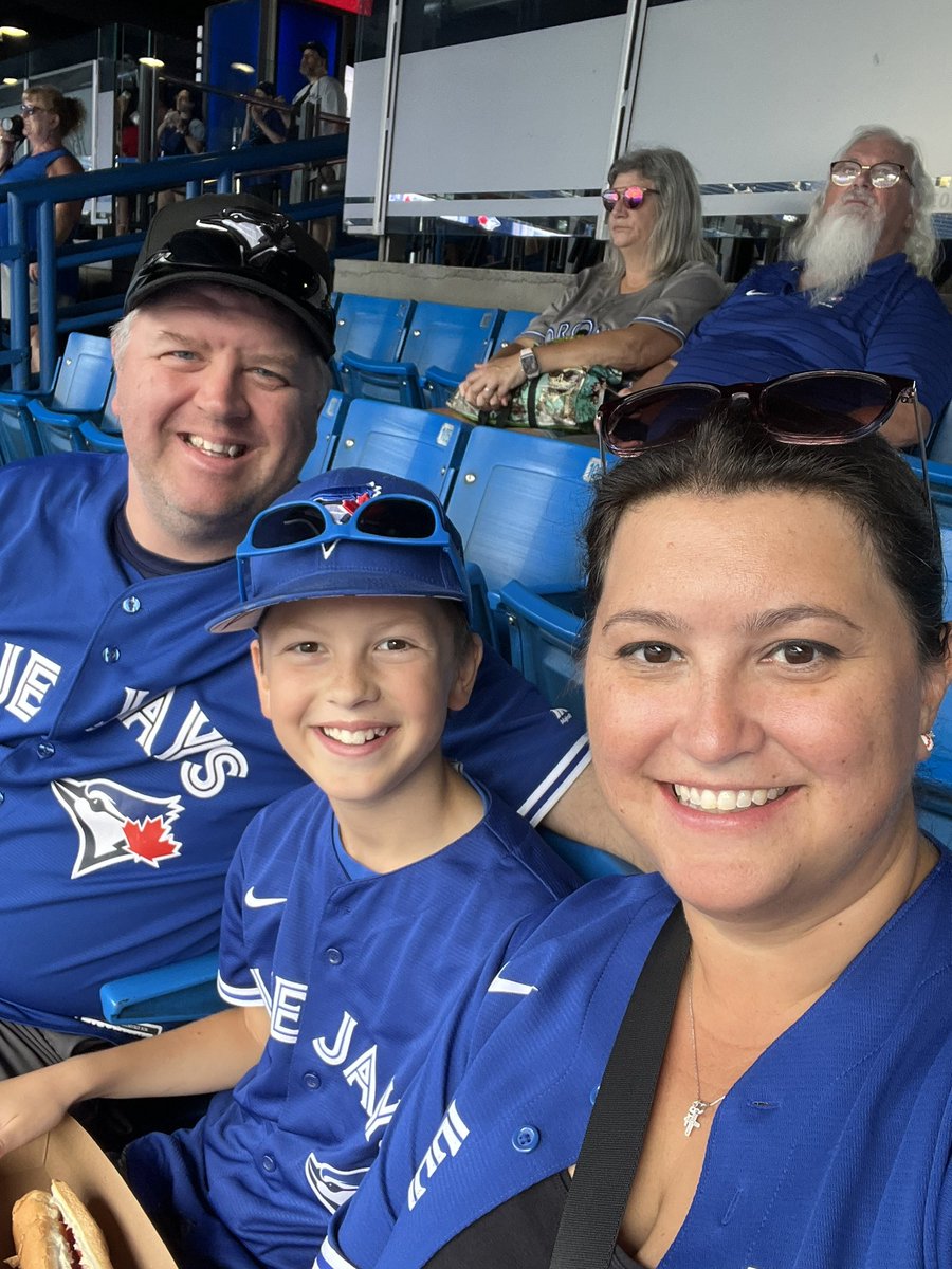 KeiFanjoy's tweet photo. Let Go Blue Jays!!!!! Last home game of the season, bring on October ball ⚾️
@BlueJays #NextLevel https://t.co/fITV3BsKEN
