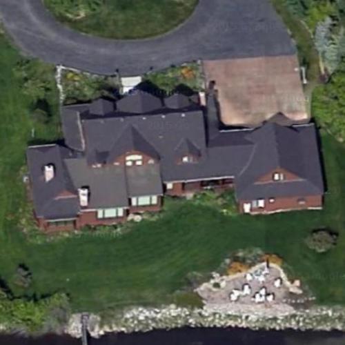 TheMontanaTimes's tweet photo. This is Gianforte's mansion in Bozeman which sits on 12 acres of land. 

He's taxed $660 in property taxes on this.

Are you pissed yet?

#mtpol https://t.co/2I2ptEijn8