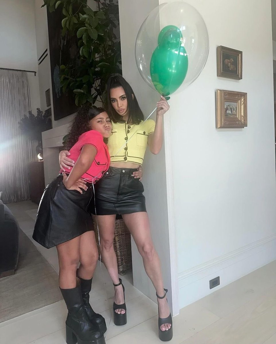 Kim Kardashian tweet media