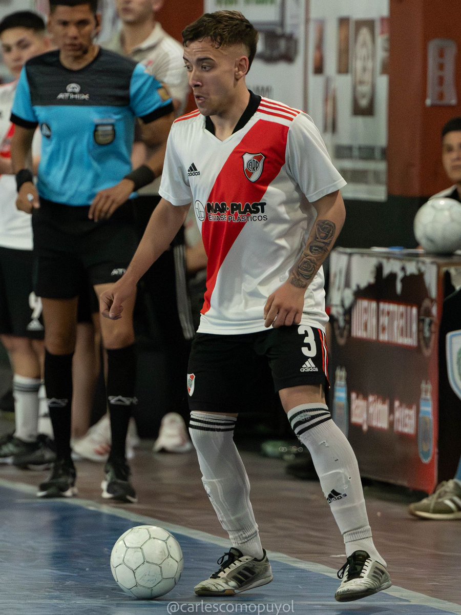 River Plate Futsal (@carpfutsal) on Twitter photo #Masculino 📺 Links para las transmisiones de hoy vs. Country Banfield por <a href="/RedAudiovisual/">Red Audiovisual</a>
#Primera ➡️ youtube.com/live/vDUt7wj1x…
#Tercera ➡️ youtube.com/live/7raY0fCsD…
📷: <a href="/alejfigueiredo/">Alejandro Figueiredo</a> / <a href="/soynaticarles/">Soycarlescomopuyol</a>
#VamosRiver ⚪️🔴⚪ #Masculino 📺 Links para las transmisiones de hoy vs. Country Banfield por <a href="/RedAudiovisual/">Red Audiovisual</a>
#Primera ➡️ youtube.com/live/vDUt7wj1x…
#Tercera ➡️ youtube.com/live/7raY0fCsD…
📷: <a href="/alejfigueiredo/">Alejandro Figueiredo</a> / <a href="/soynaticarles/">Soycarlescomopuyol</a>
#VamosRiver ⚪️🔴⚪