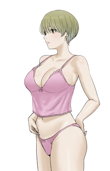 家では可愛いの着てるクールな子 