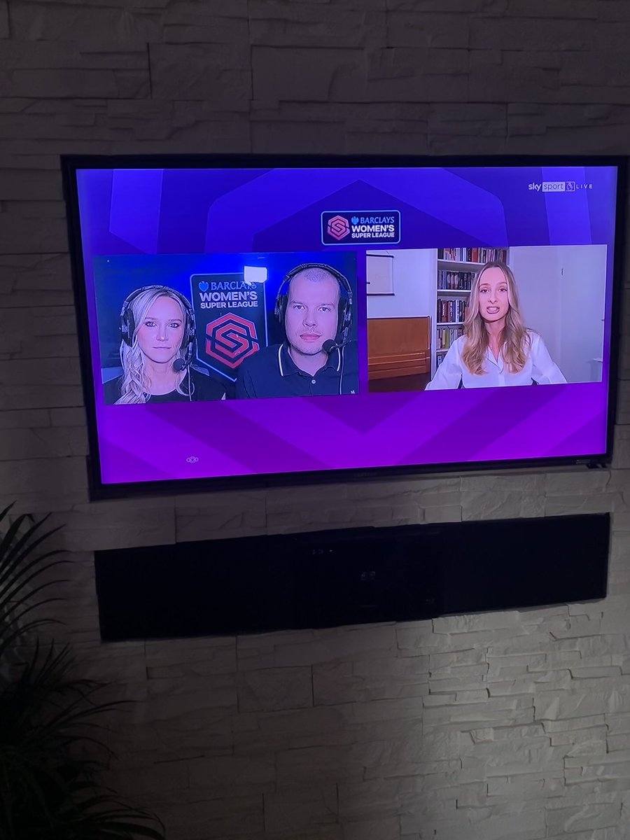EBilobrk's tweet photo. Happy to be back @SkySportDE to kick off the new @BarclaysWSL ! This will be the best season yet, I can feel it  #WSL 💪 https://t.co/Bdky7kwIk2