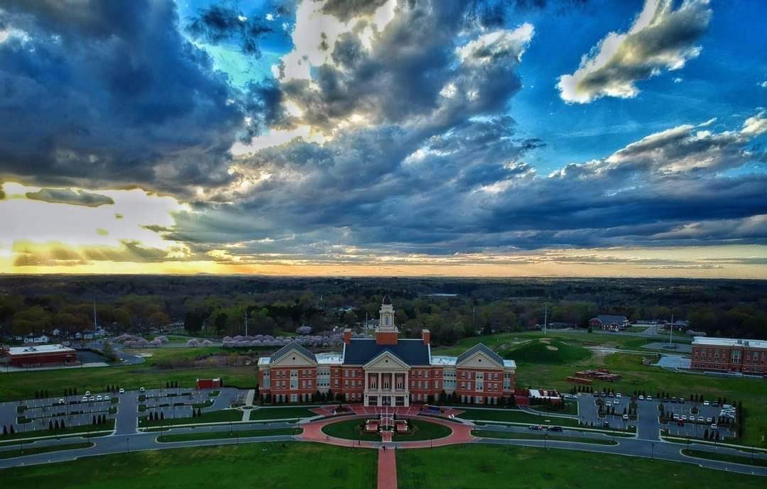 DDPhoto_13's tweet photo. #dji #drone shot in #kannapolisnc https://t.co/YCwTW5xlSA