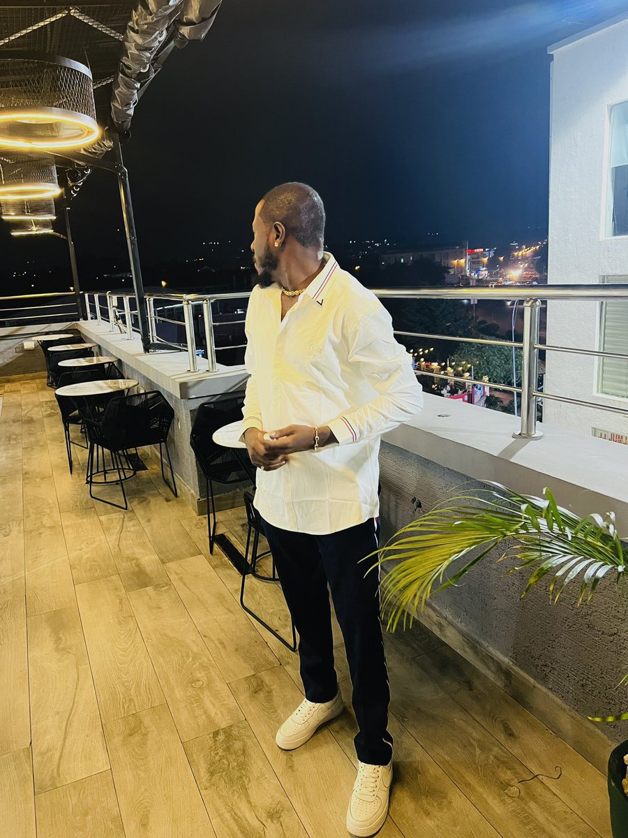 eimadii's tweet photo. Massive shout out to you’ all young kings &amp; Queens trying to make the best out of life… We’ gonna WIN Regardless! https://t.co/p1FxQQPO0x