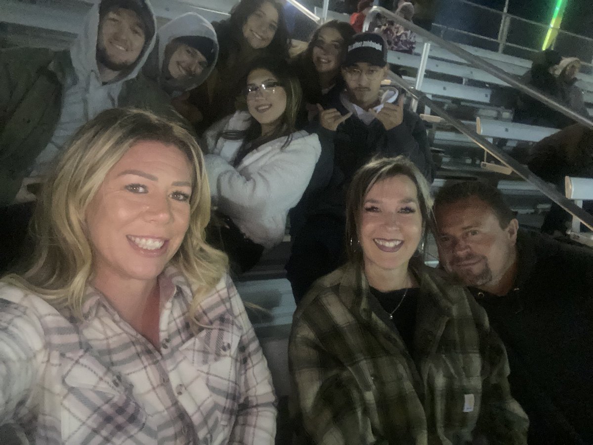 Fun night at the @AVFairgrounds. #letcatgotobatforyou #letbelangerbringyouhome  #weareremax #listingagent #buyingagent #California #firsttimehomebuyer