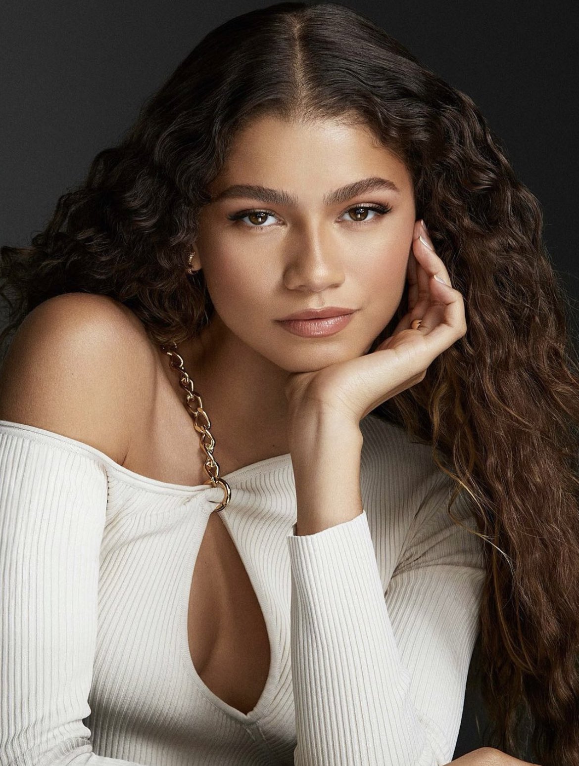 WERKit4Z - Fan Account ONLY on X: Not even in her street style does Zendaya  ever disappoint.  / X